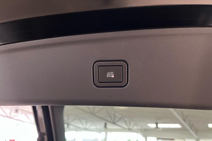 Sort Mazda 6e fra 2026
