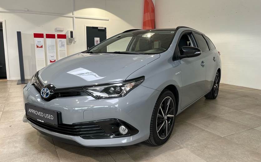 Toyota Auris 1,8 Touring Sports Hybrid H2 Selected Bi-tone 136HK Stc Aut.