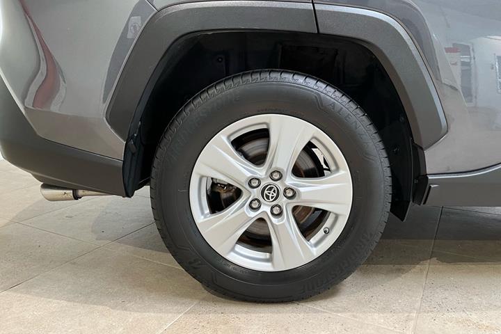 Sort Toyota RAV4 fra 2020
