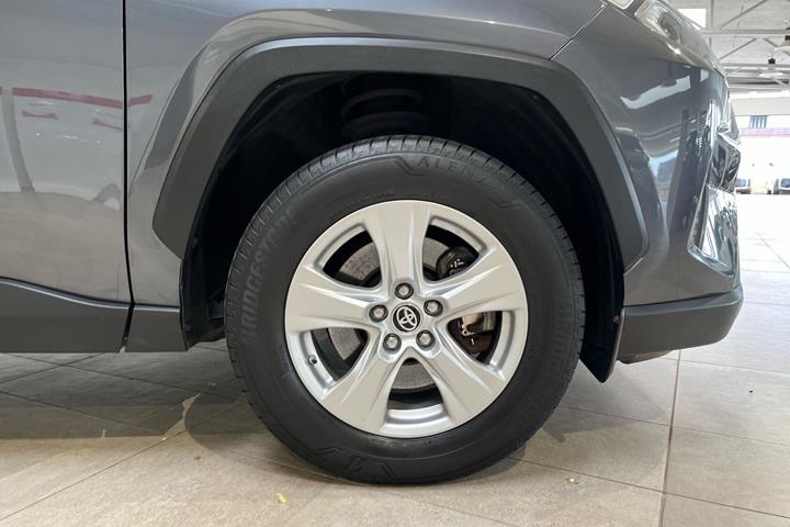 Sort Toyota RAV4 fra 2020