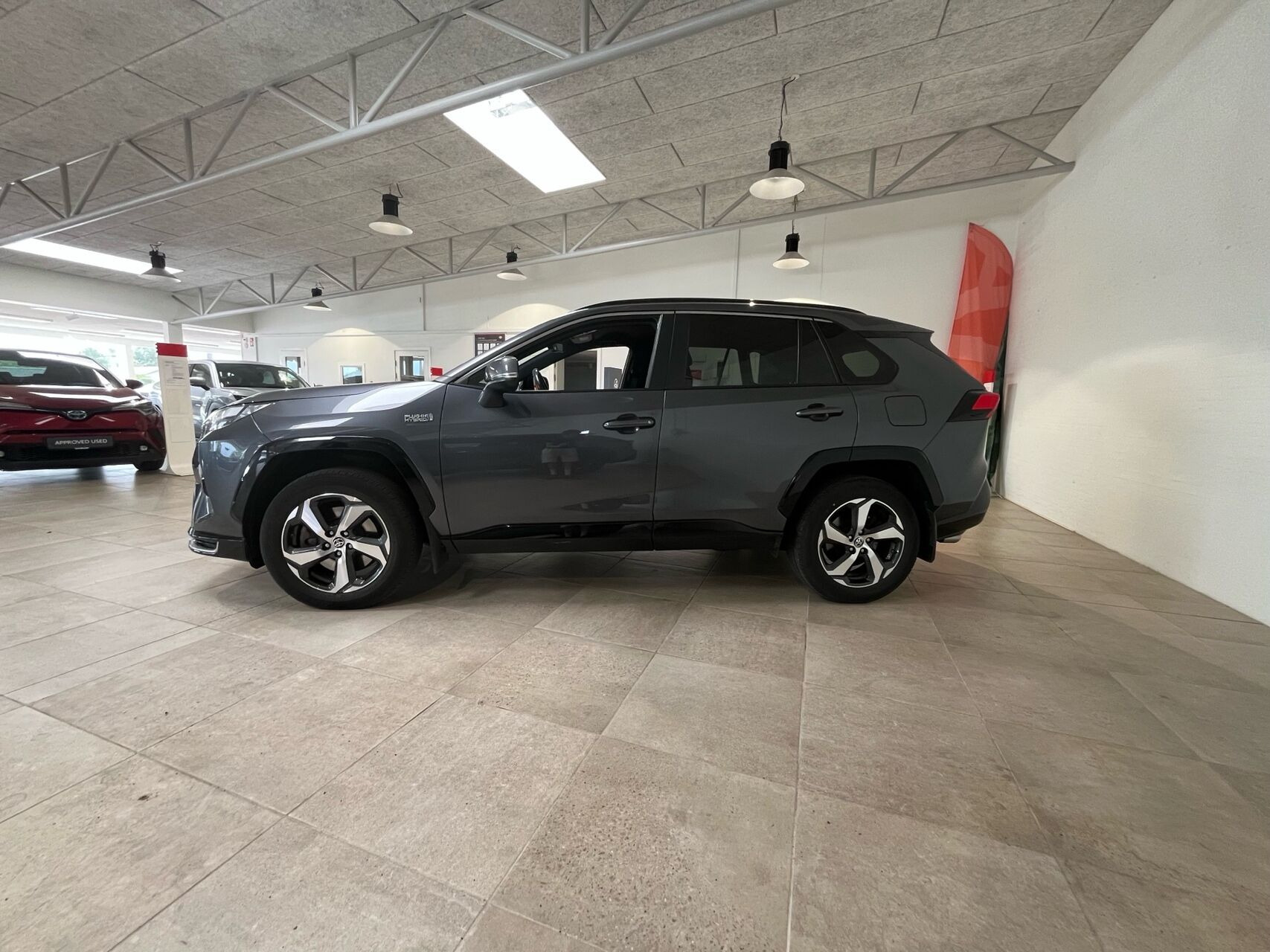 Grå Toyota RAV4 Plug-in fra 2022
