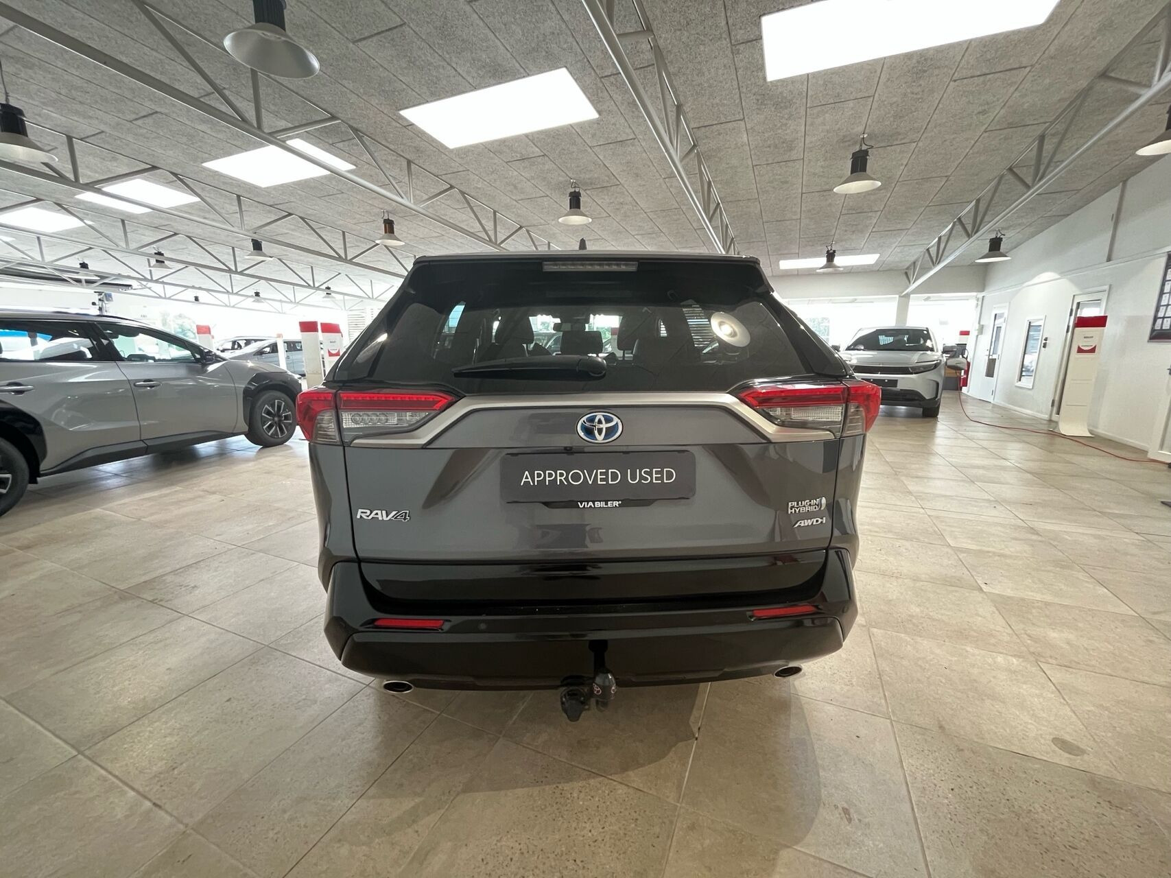 Grå Toyota RAV4 Plug-in fra 2022