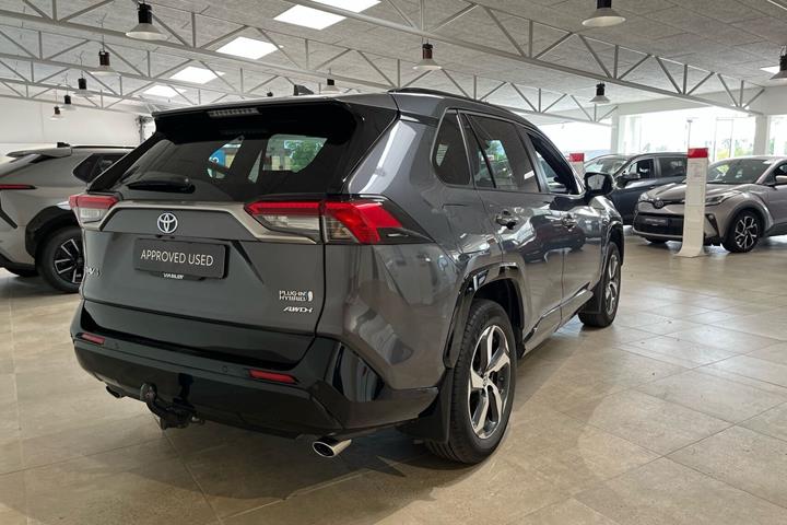 Grå Toyota RAV4 Plug-in fra 2022
