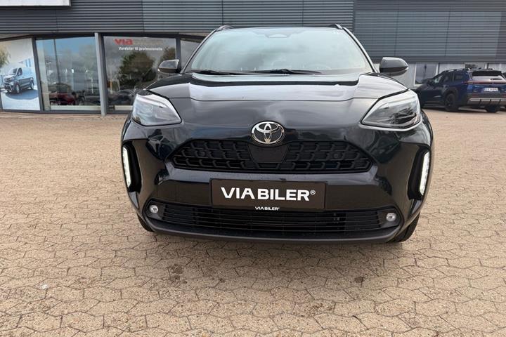 Sort Toyota Yaris Cross fra 2025