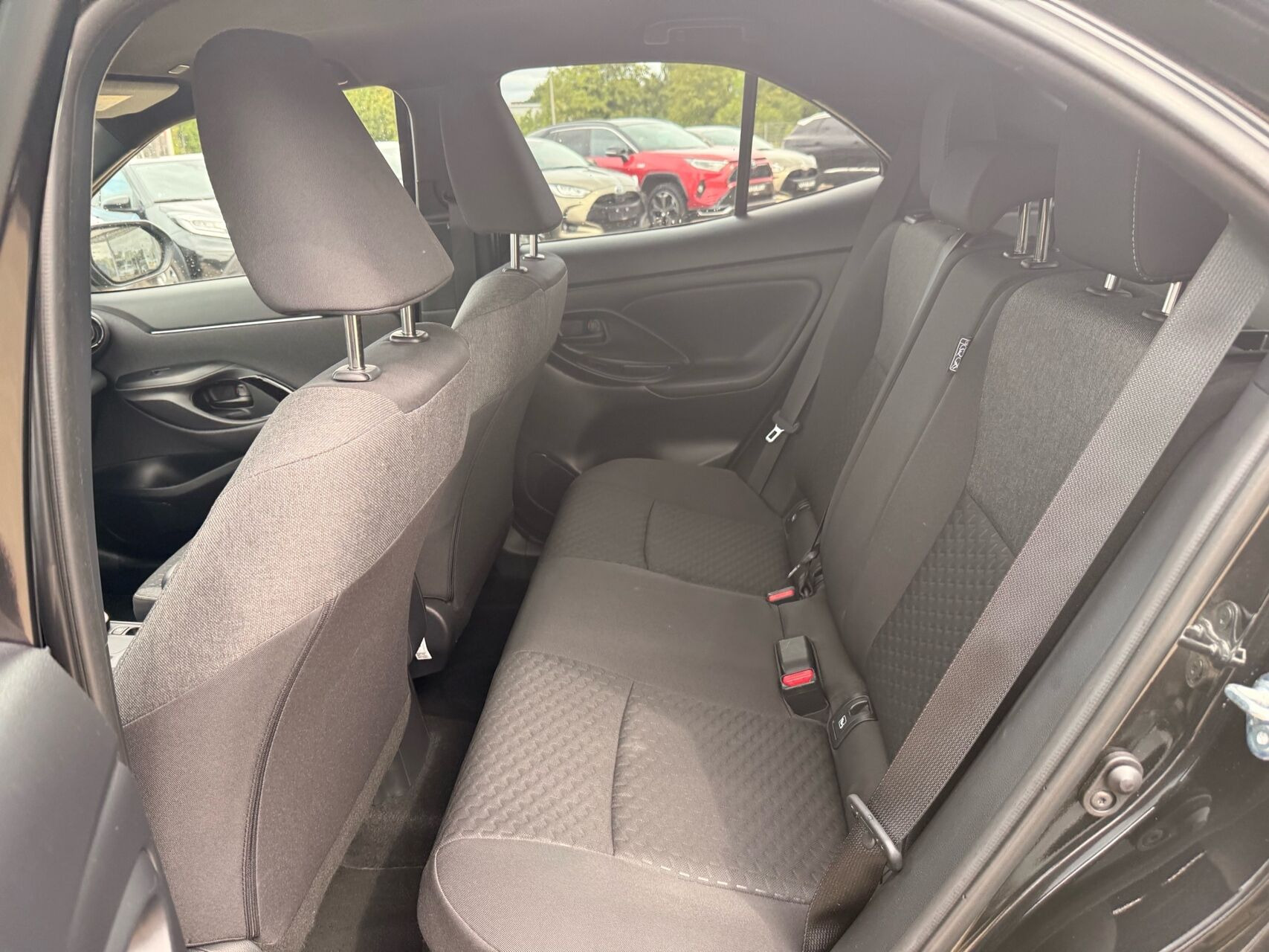 Sort Toyota Yaris Cross fra 2025