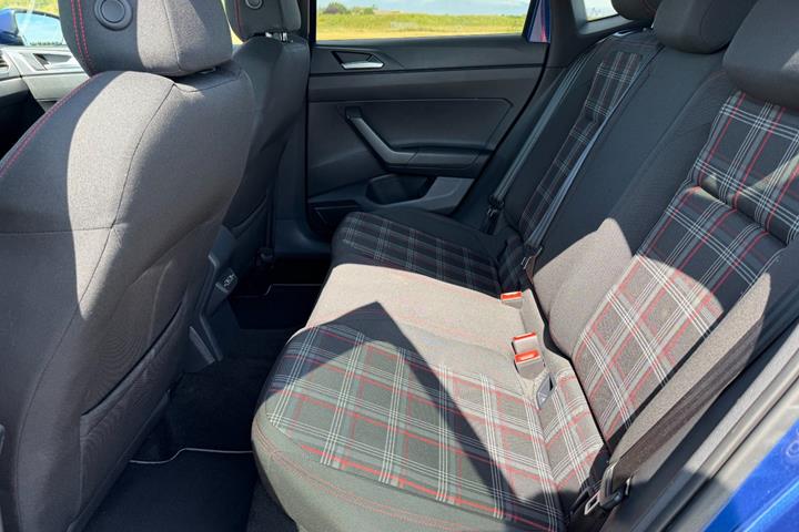 Blå VW Polo fra 2019
