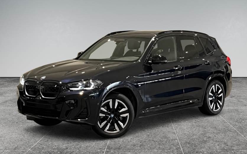 BMW iX3 Charged M-Sport