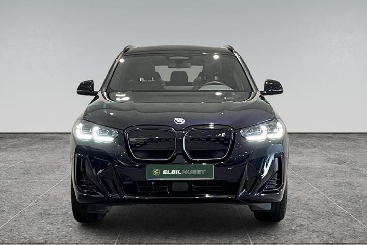 Sort BMW iX3 fra 2024