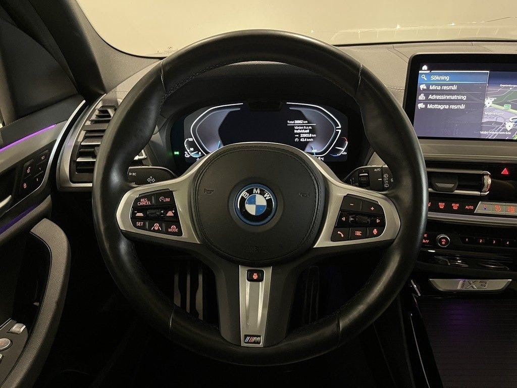 Sort BMW iX3 fra 2024