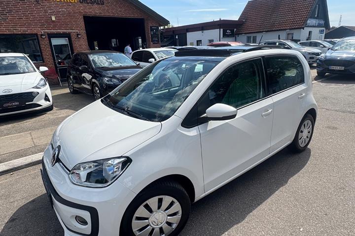 Hvid VW UP! fra 2018 set udefra