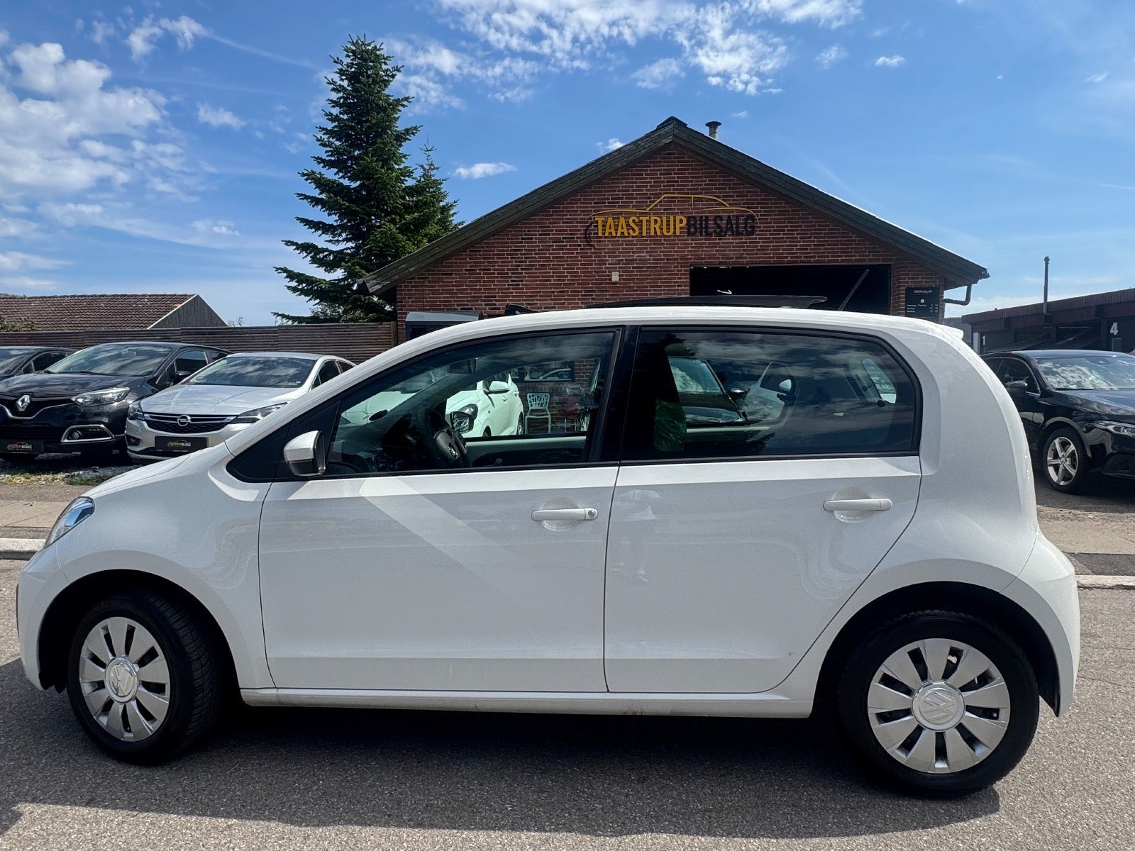 Hvid VW UP! fra 2018
