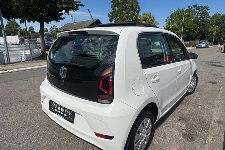 Hvid VW UP! fra 2018