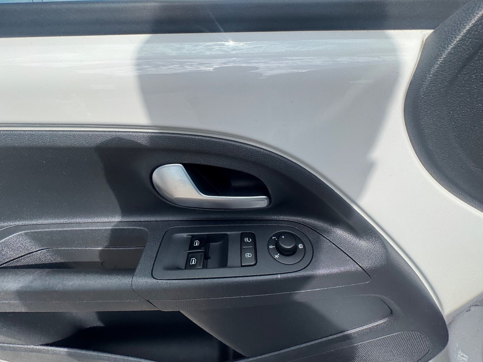 Hvid VW UP! fra 2018