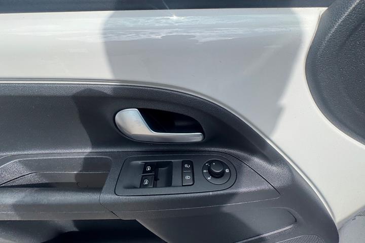 Hvid VW UP! fra 2018