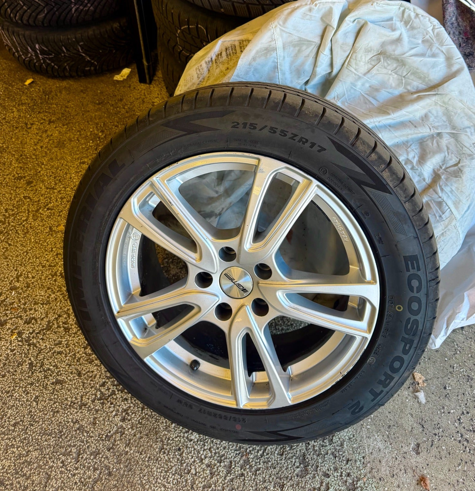 Sort VW Passat fra 2016