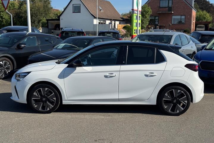 Hvid Opel Corsa-e fra 2021