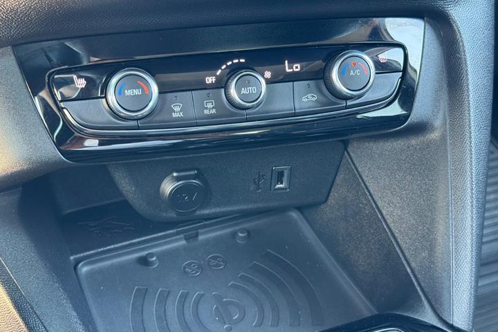 Hvid Opel Corsa-e fra 2021