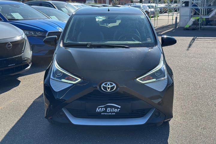 Sort Toyota Aygo fra 2018