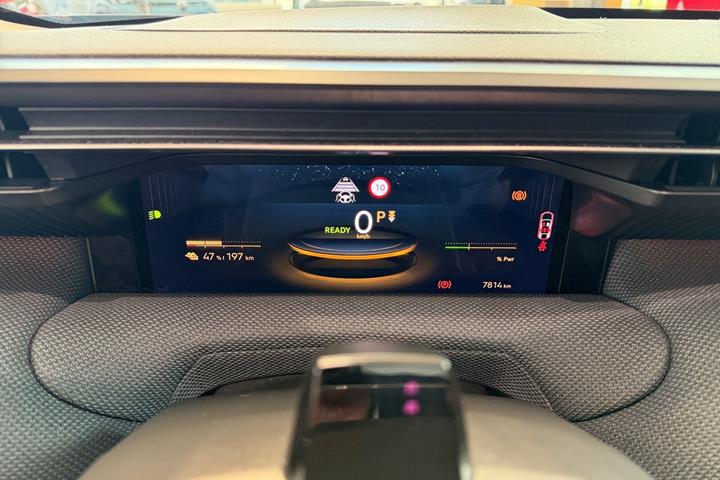 Blå Citroën ë-C5 Aircross fra 2026