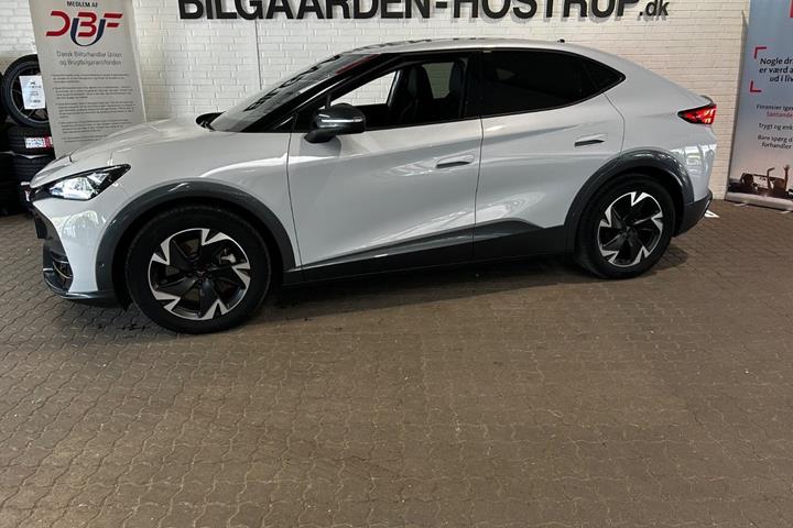 Grå Cupra Tavascan fra 2024