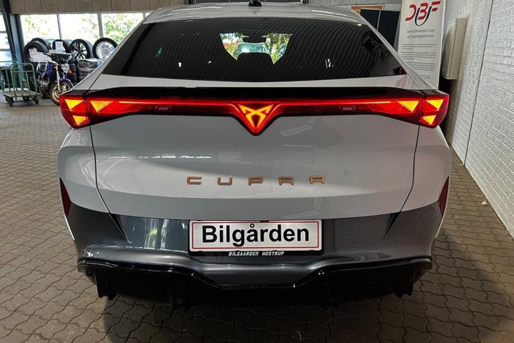 Grå Cupra Tavascan fra 2024