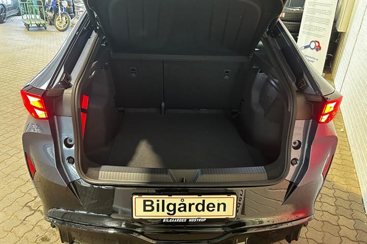 Blå Cupra Tavascan fra 2024