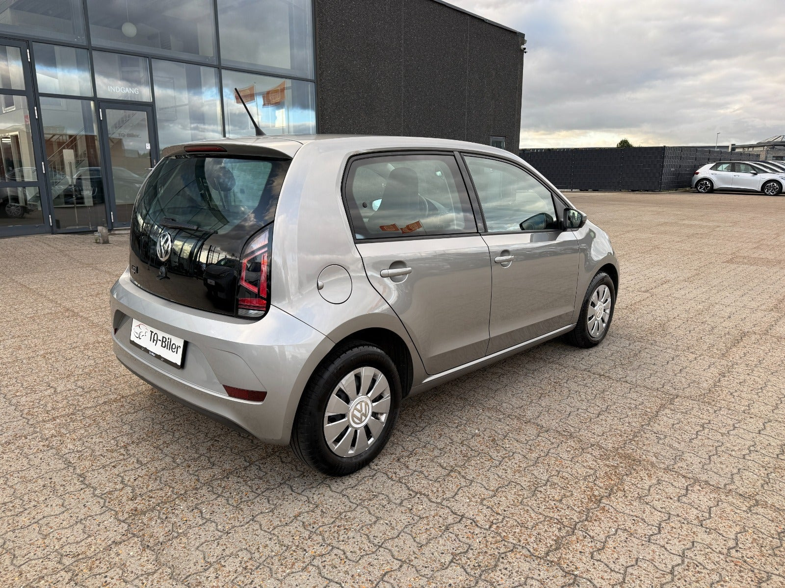 Sølv VW UP! fra 2019
