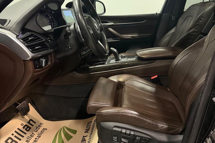Sort BMW X5 fra 2016