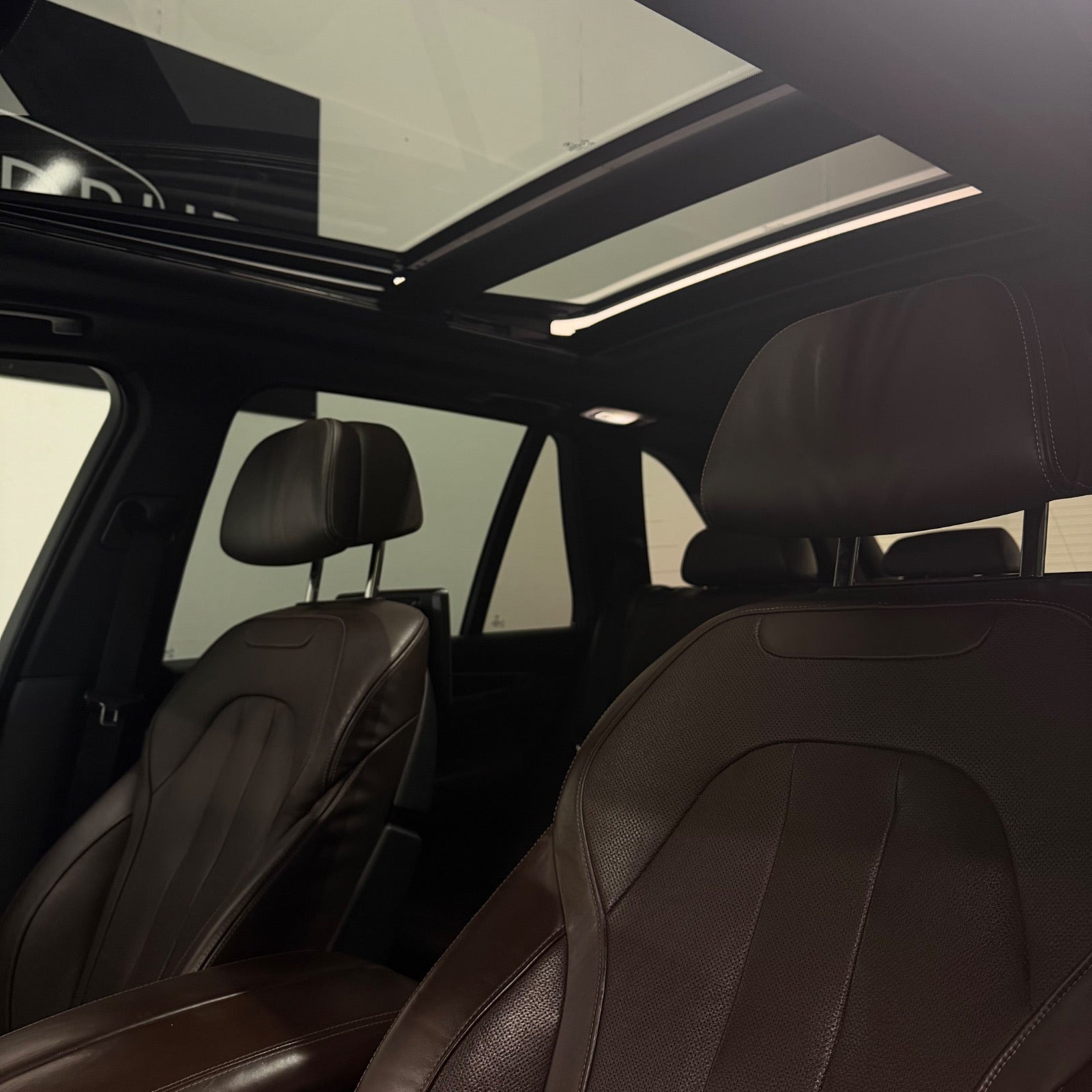 Sort BMW X5 fra 2016