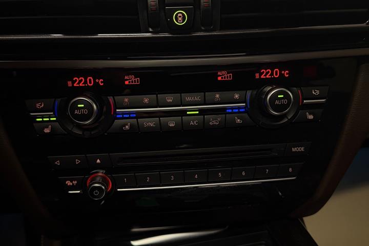 Sort BMW X5 fra 2016