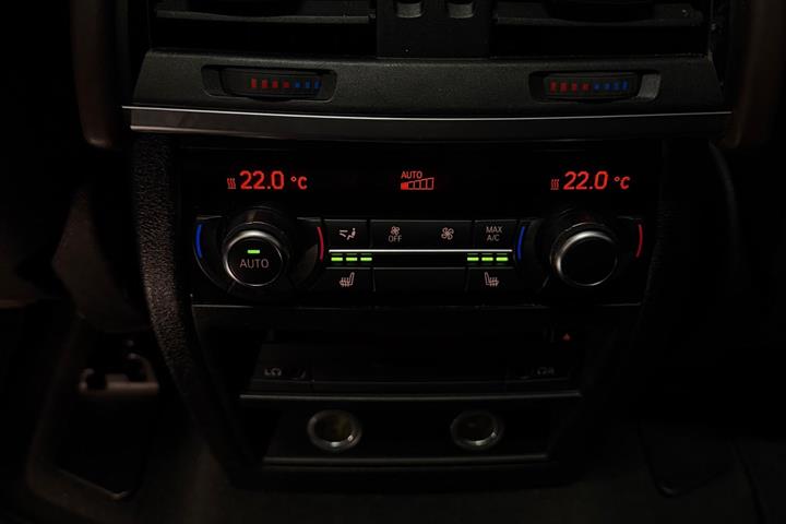 Sort BMW X5 fra 2016