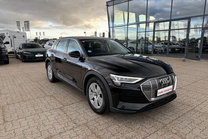 Sort Audi e-tron fra 2023