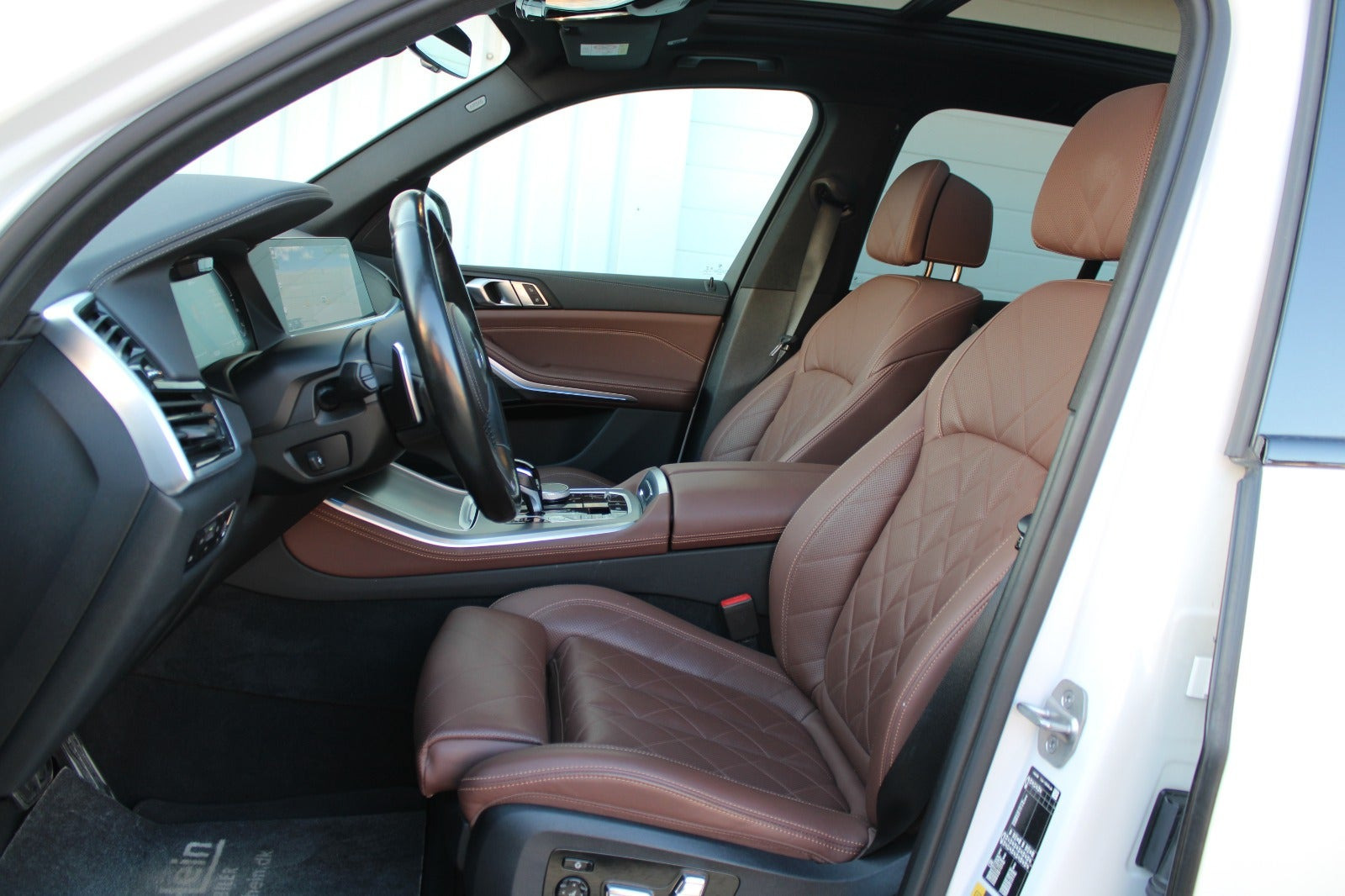 Hvid BMW X5 fra 2023