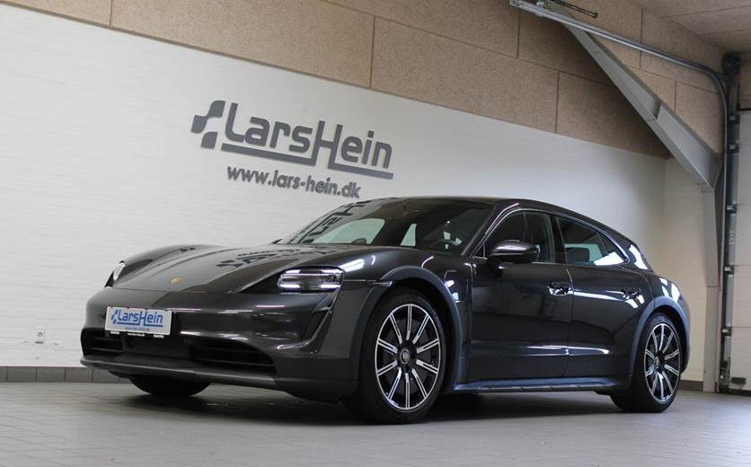 Porsche Taycan 4 Performance+ Cross Turismo