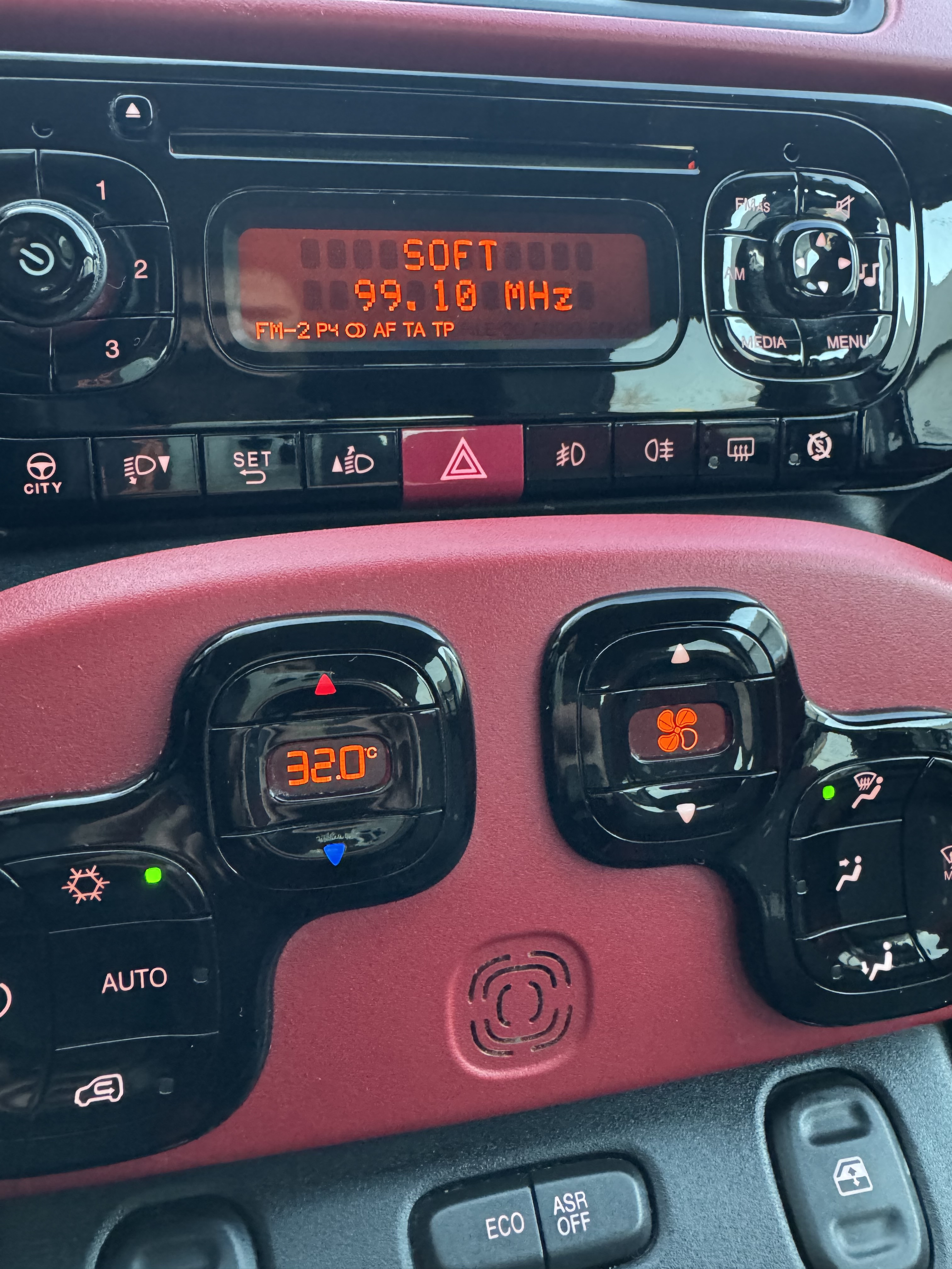 Sort Fiat Panda fra 2013