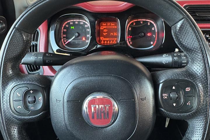 Sort Fiat Panda fra 2013