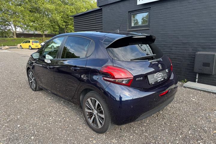 undefined Peugeot 208 fra 2018