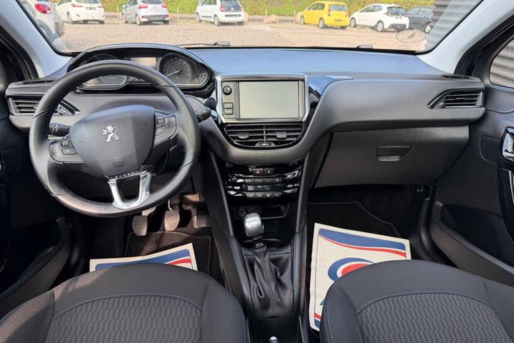 undefined Peugeot 208 fra 2018