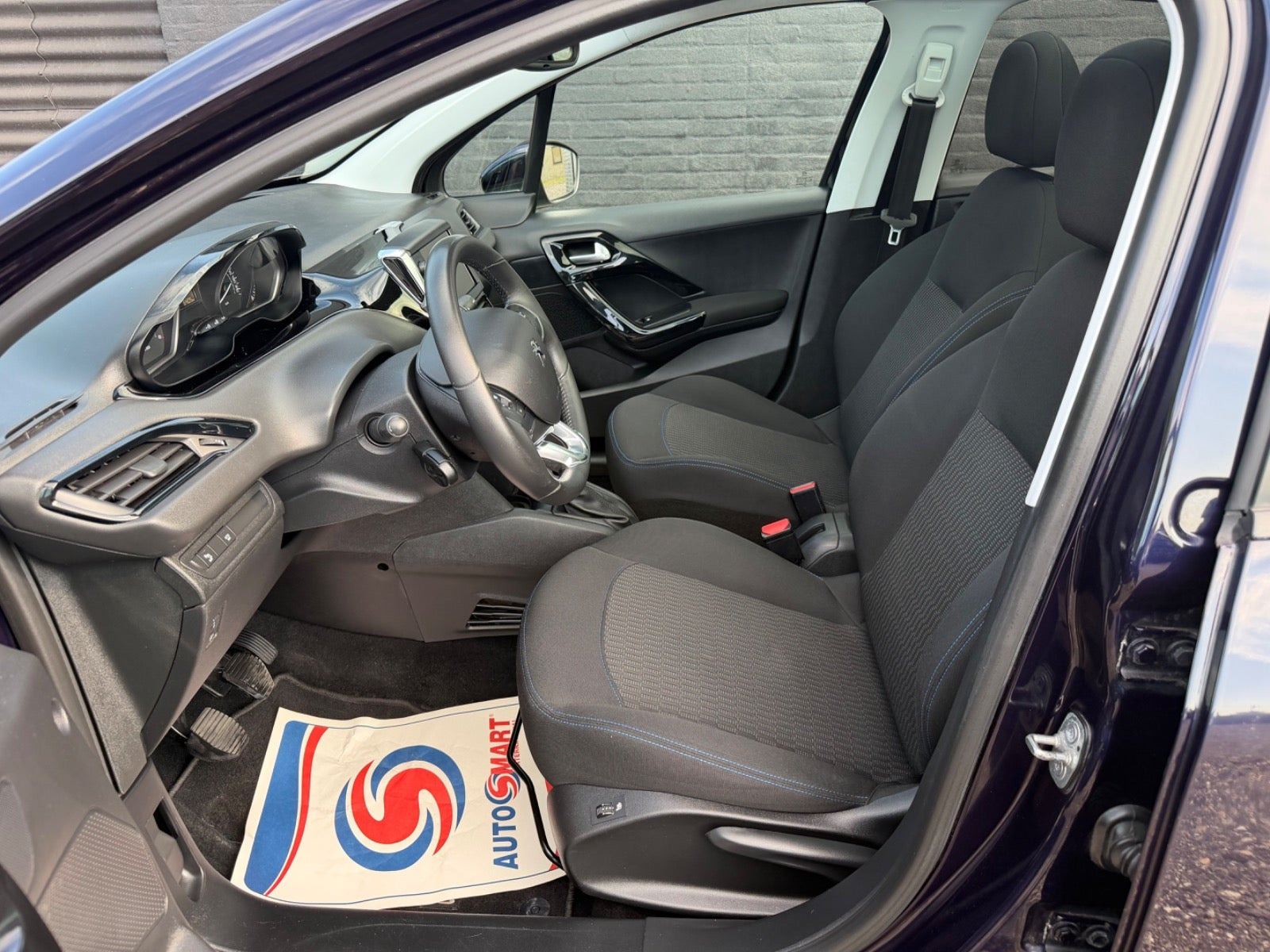 undefined Peugeot 208 fra 2018
