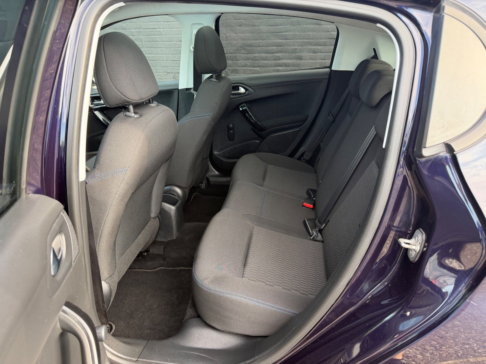 undefined Peugeot 208 fra 2018