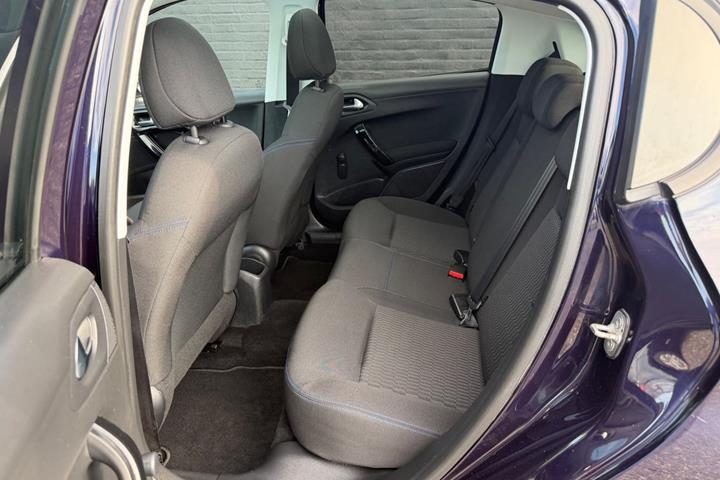 undefined Peugeot 208 fra 2018