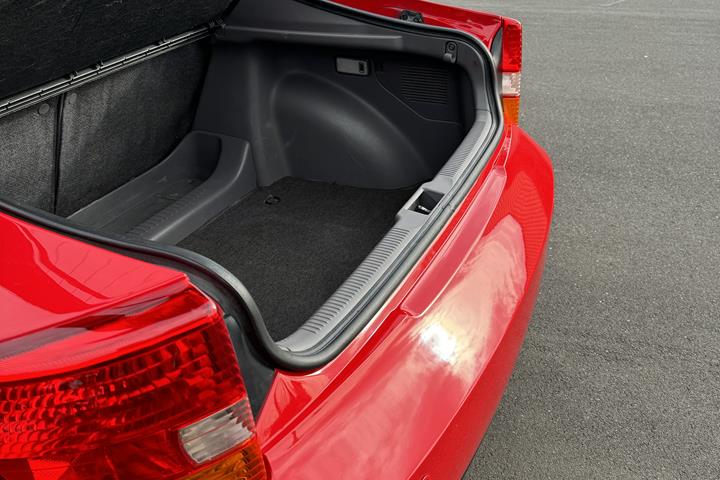 Rød Toyota Celica fra 2000