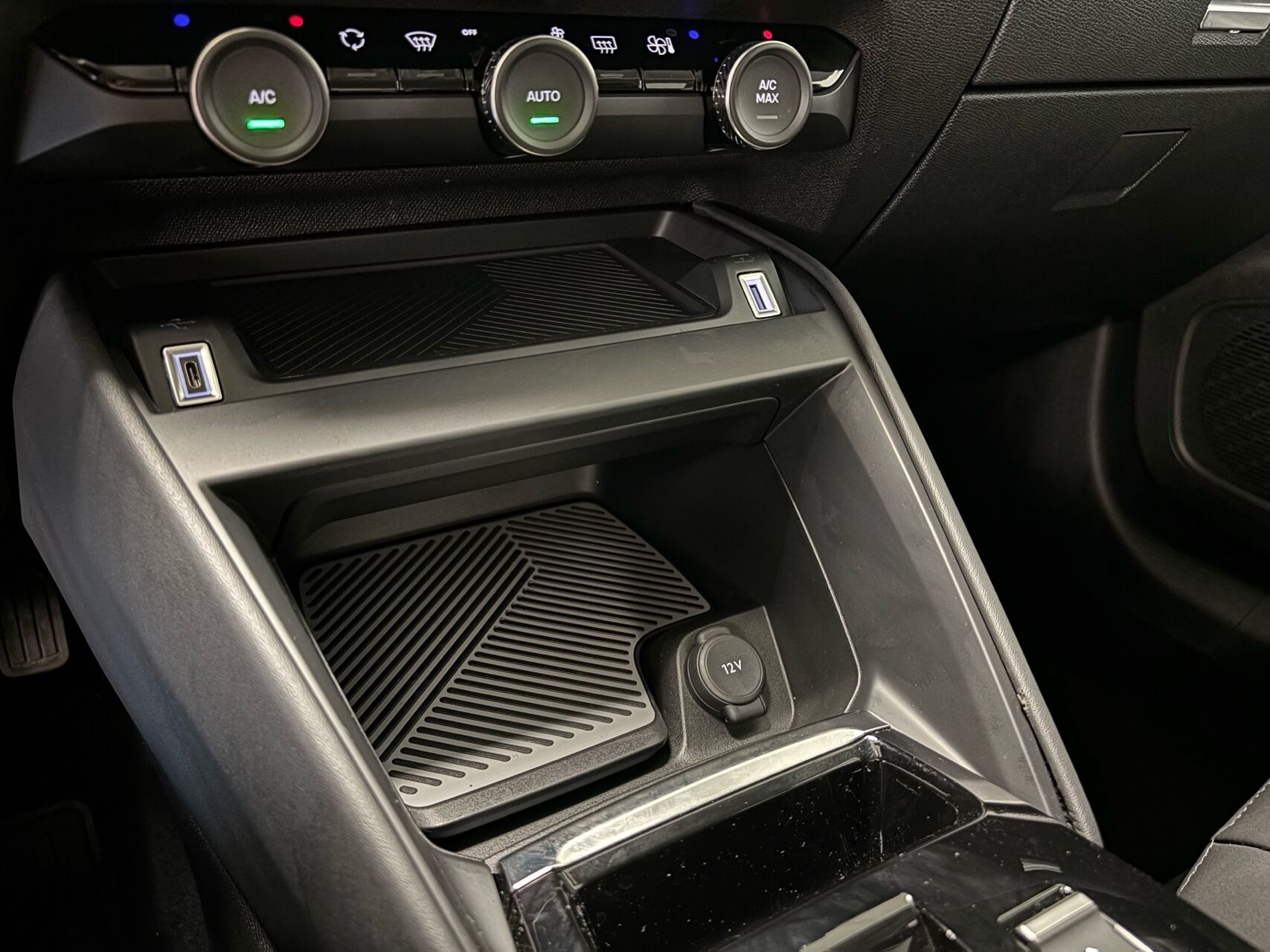 Hvid Citroën ë-C4 X fra 2022