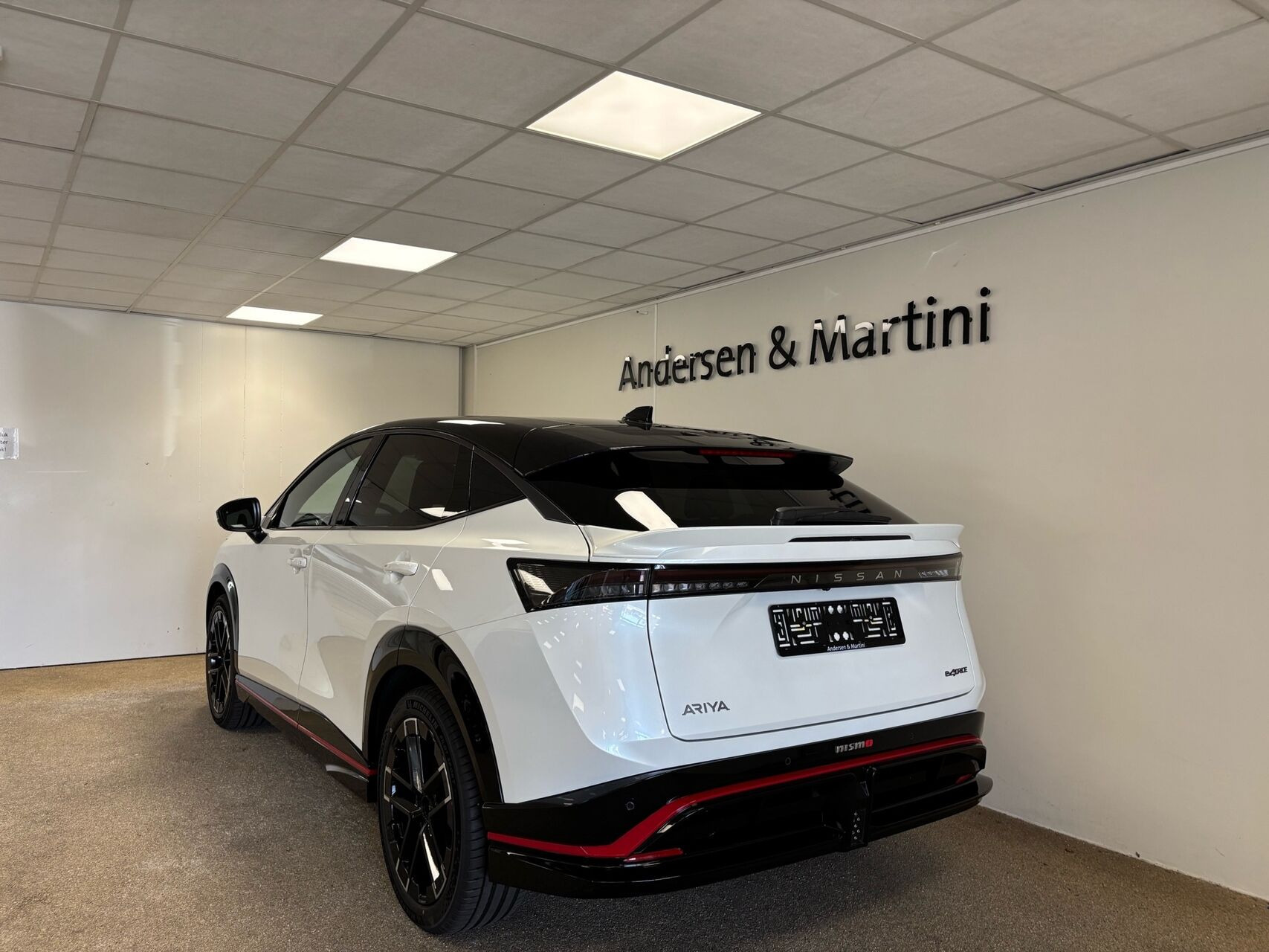 Hvid Nissan Ariya fra 2026