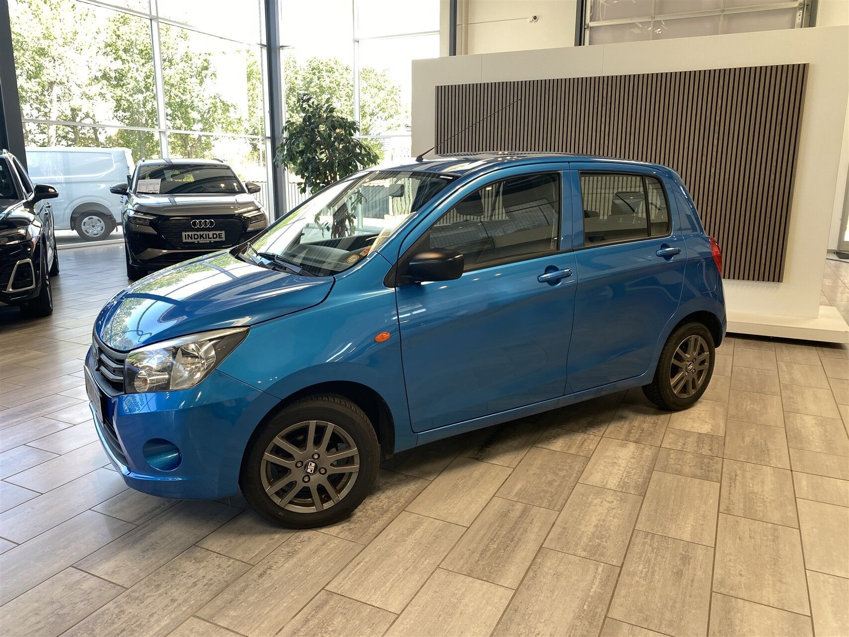Blå Suzuki Celerio fra 2017