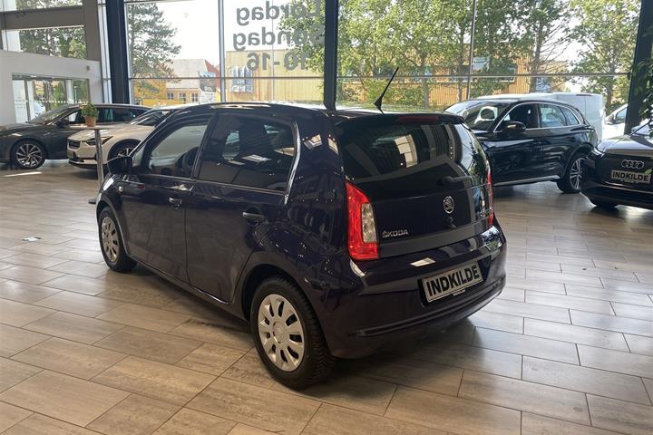 Blå Skoda Citigo fra 2017