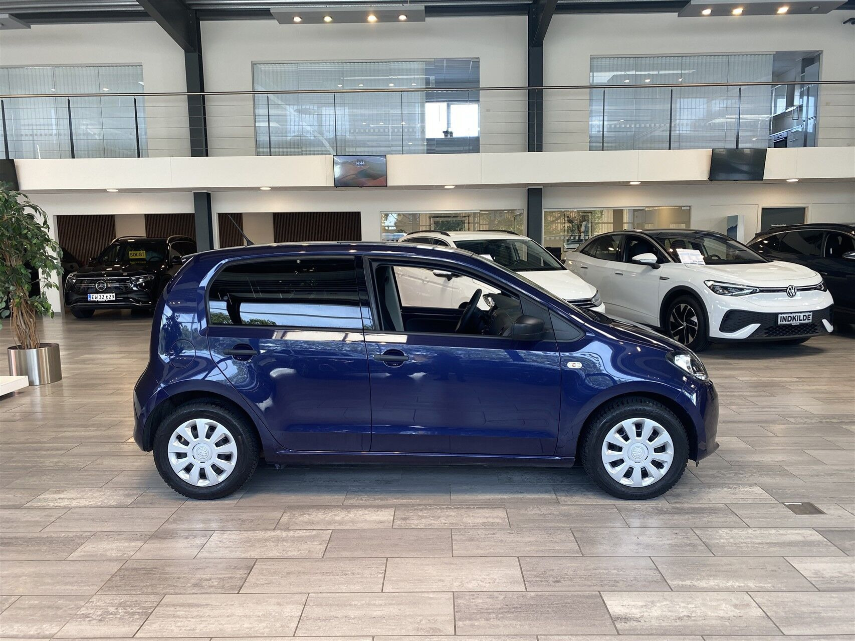 Blå Skoda Citigo fra 2017