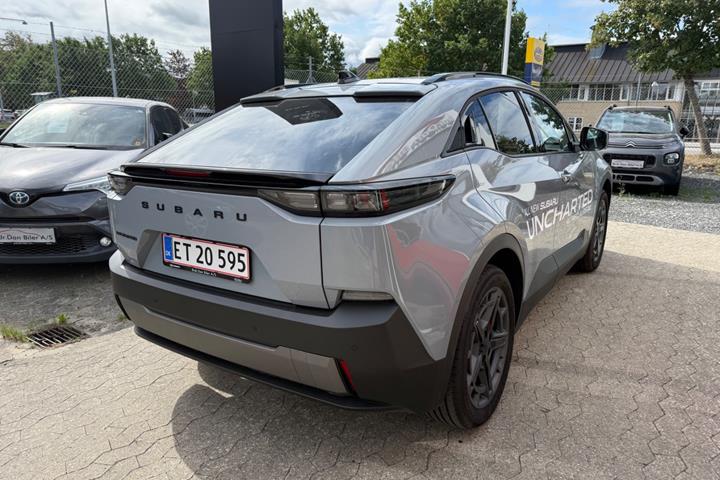 Grå Subaru Uncharted fra 2026