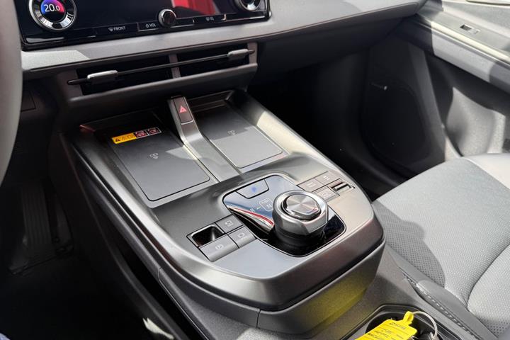 Grå Subaru Uncharted fra 2026