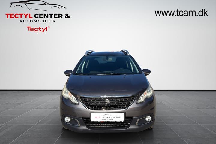 Grå Peugeot 2008 fra 2017